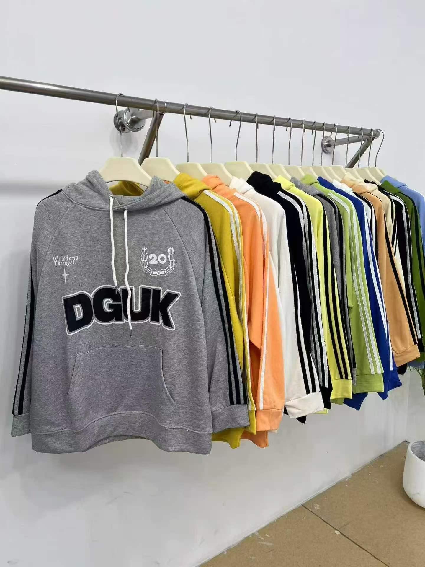 Women’s Oversized Striped Sleeve Graphic Hoodie - Image 7