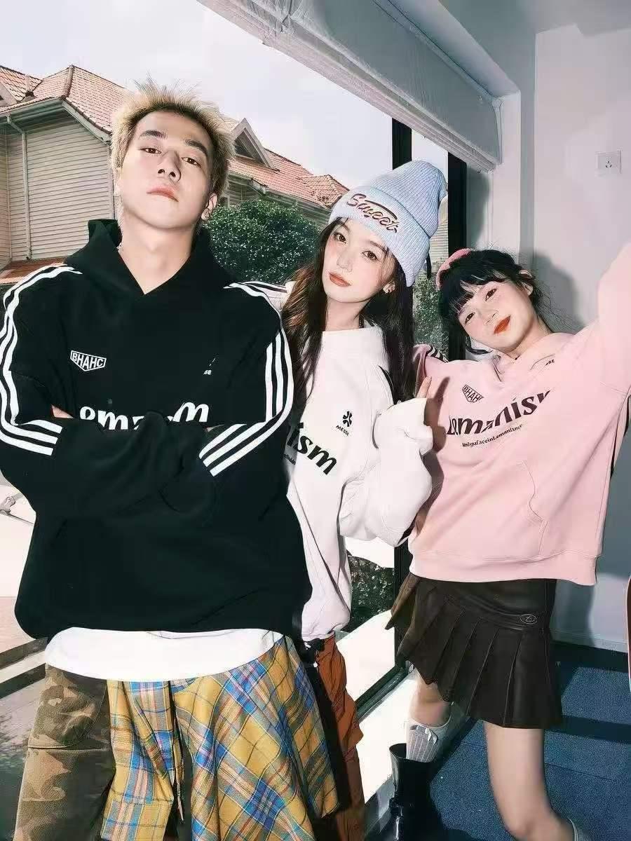Women’s Oversized Striped Sleeve Graphic Hoodie - Image 9